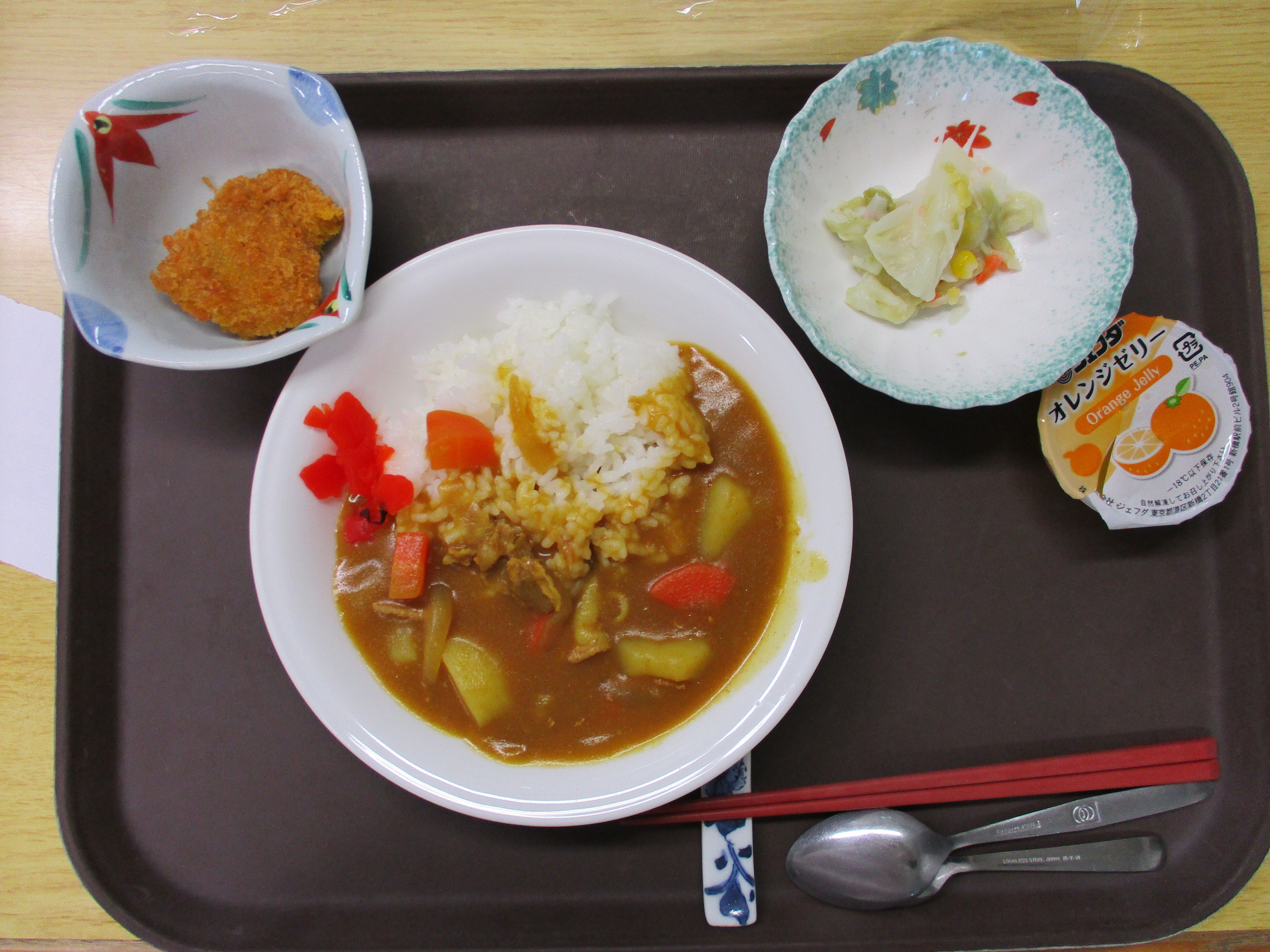 昼食(カレー)の写真