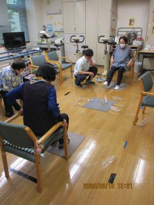 機能訓練する様子3