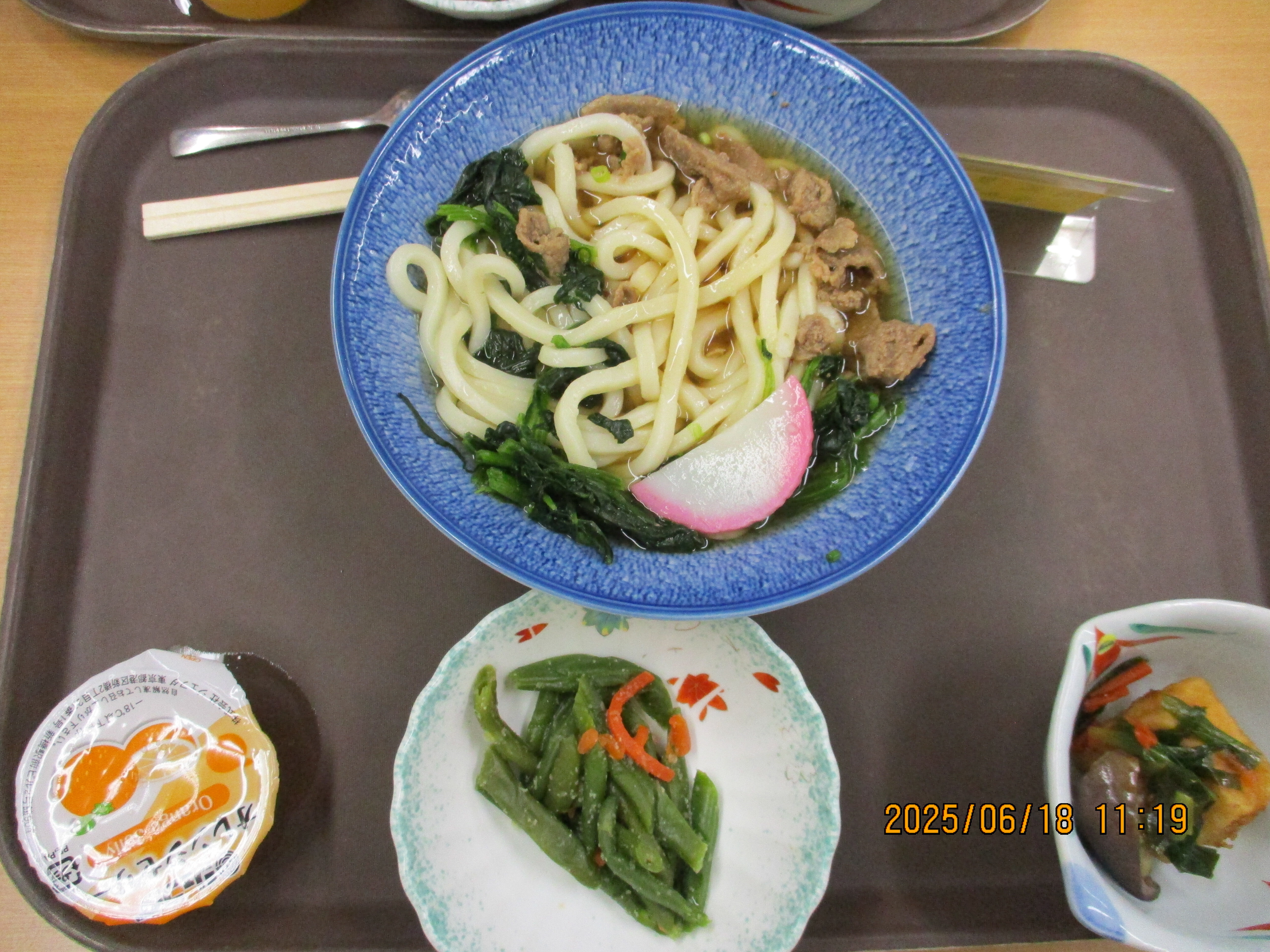 昼食(麺類)の写真