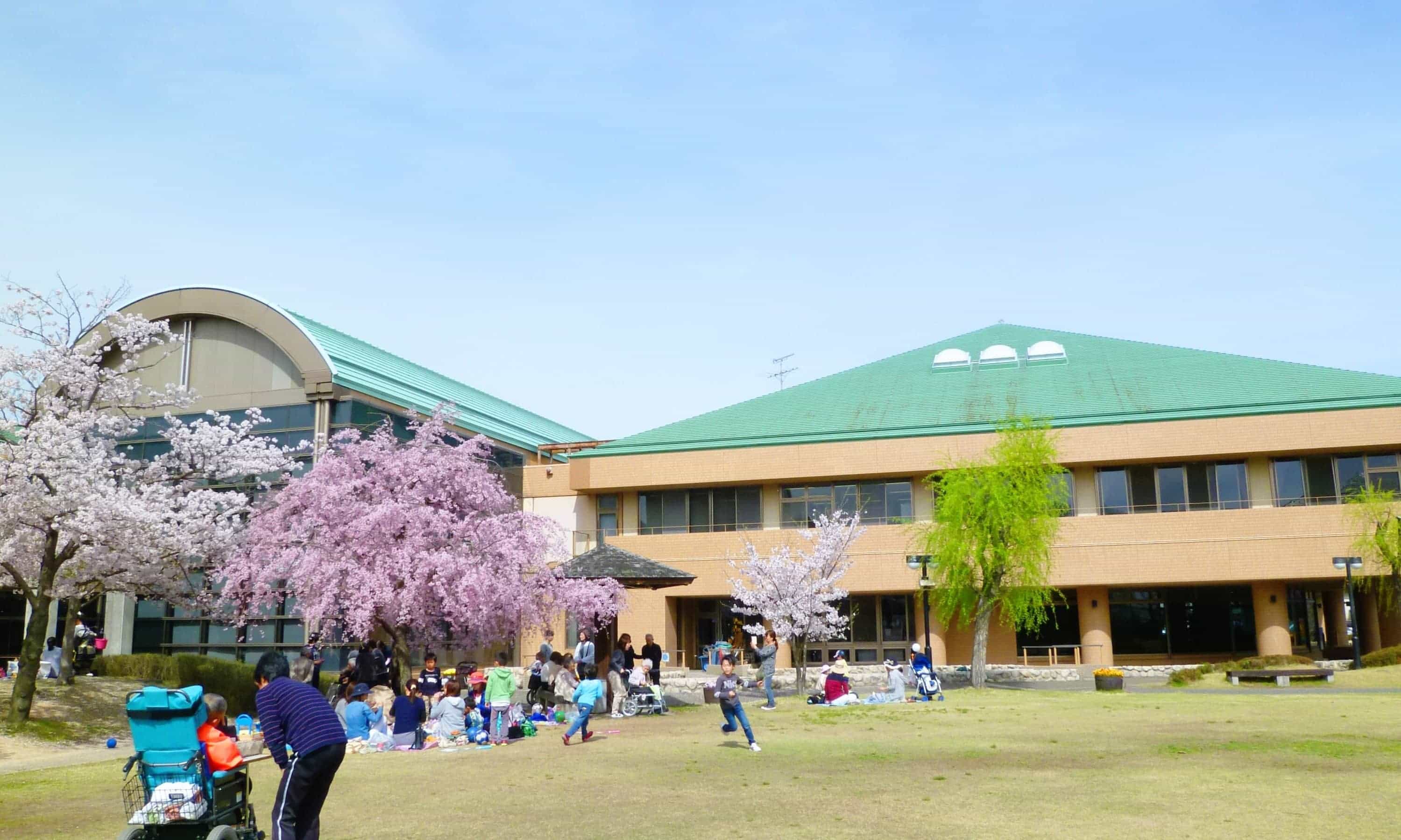 岡山市ふれあい公社のお花見の様子