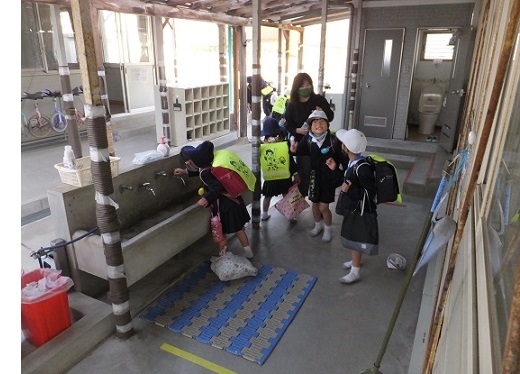 第二藤田小学校児童クラブ入口付近の写真