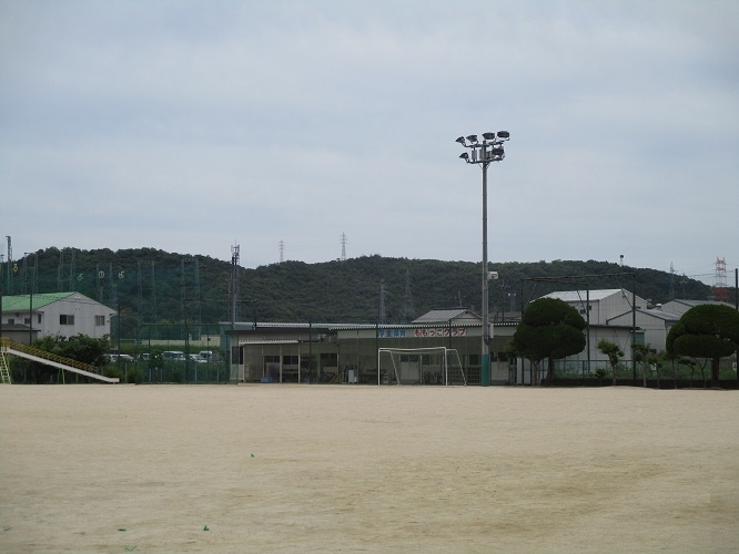 中山小学校のグランドの写真です