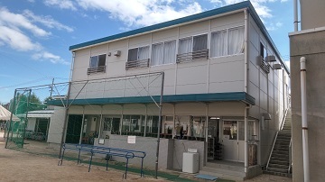 平井小学校児童クラブ建物の外観の写真です