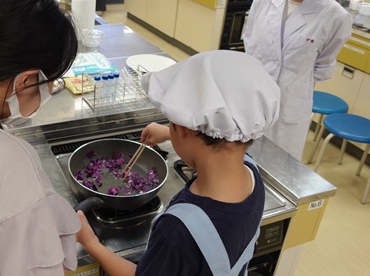 食べ物の不思議体験、調理中の写真