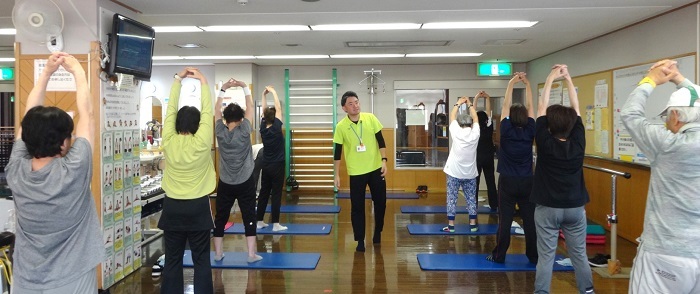 全体への運動指導の様子